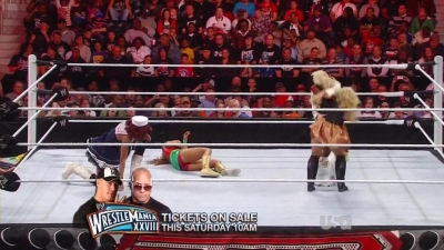 WWE_Raw_10_31_11_720p_AC3_5_1_x264_mkv_000457774.jpg