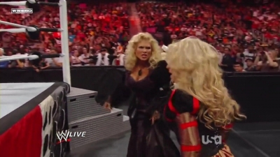 WWE_Raw_10_31_11_720p_AC3_5_1_x264_mkv_000491541.jpg