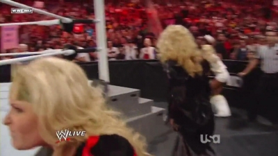 WWE_Raw_10_31_11_720p_AC3_5_1_x264_mkv_000492425.jpg