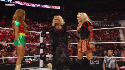 WWE_Raw_10_31_11_720p_AC3_5_1_x264_mkv_000498982.jpg