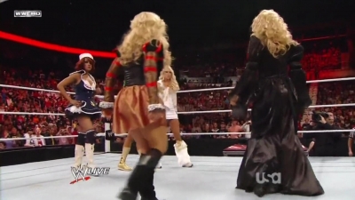 WWE_Raw_10_31_11_720p_AC3_5_1_x264_mkv_000510777.jpg