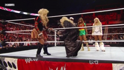 WWE_Raw_10_31_11_720p_AC3_5_1_x264_mkv_000523473.jpg
