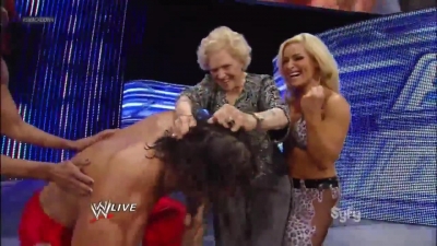 WWE_Super_Smackdown_2012_04_10_A_Blast_From_The_Past_HDTV_720p_x264_mkv_000149799.jpg