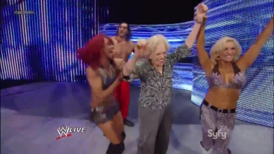 WWE_Super_Smackdown_2012_04_10_A_Blast_From_The_Past_HDTV_720p_x264_mkv_000163466.jpg