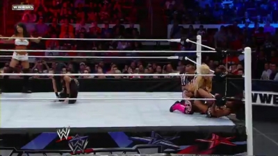 WWE_Superstars_28th_April_2011_HDTV_x264-SYM_mp4_002373634.jpg