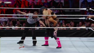 WWE_Superstars_28th_April_2011_HDTV_x264-SYM_mp4_002496454.jpg