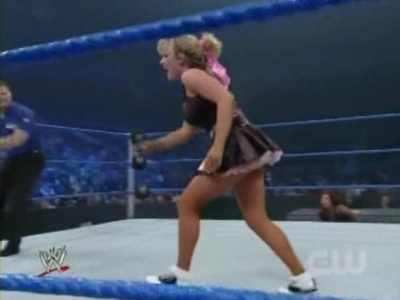 WWE_SmackDown_04_25_08_Diva_Match_XviD_avi_000327694.jpg